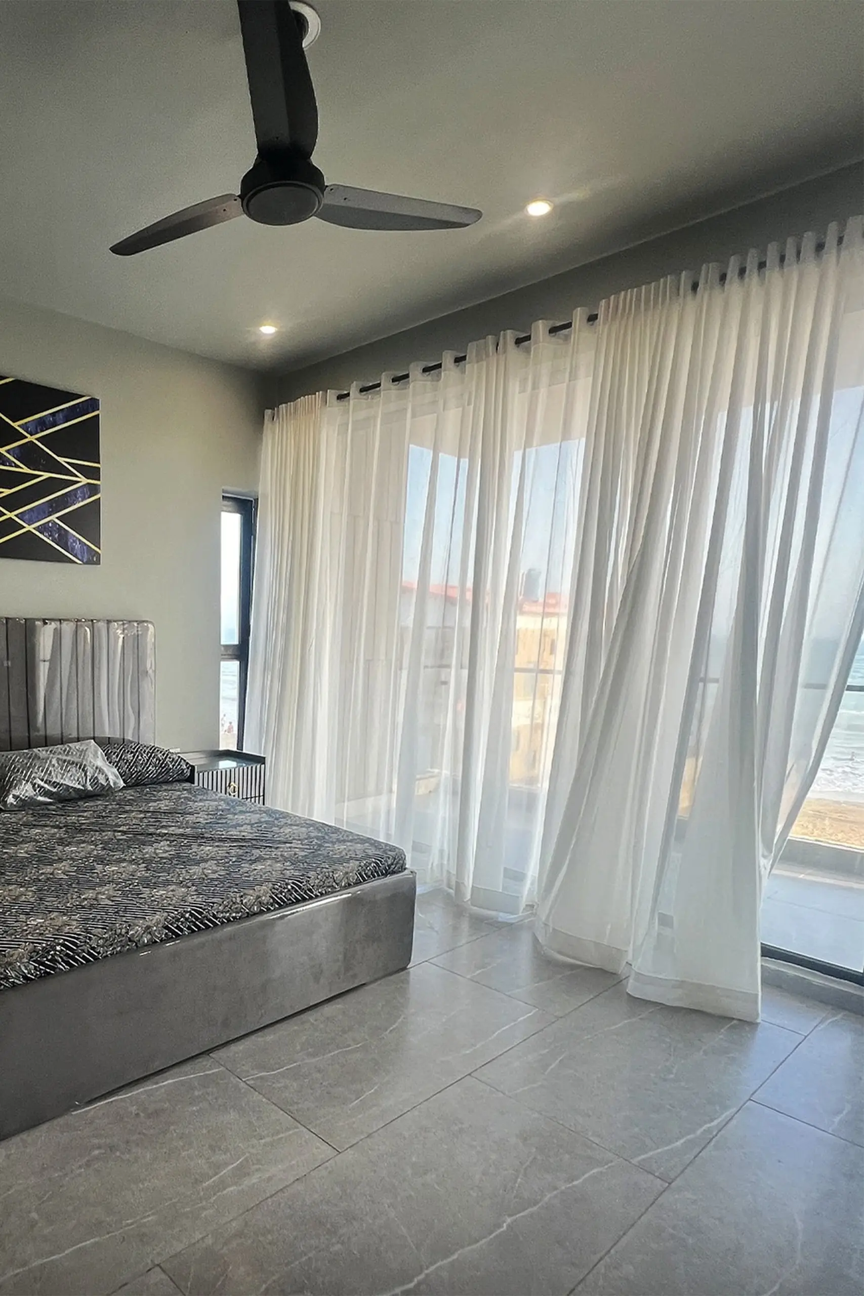 Ocean-View Rooms-min